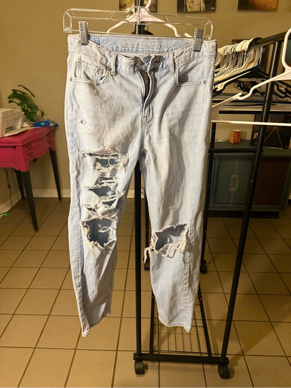 American Eagle Outfitters Light Wash Distressed Straight Leg Jeans